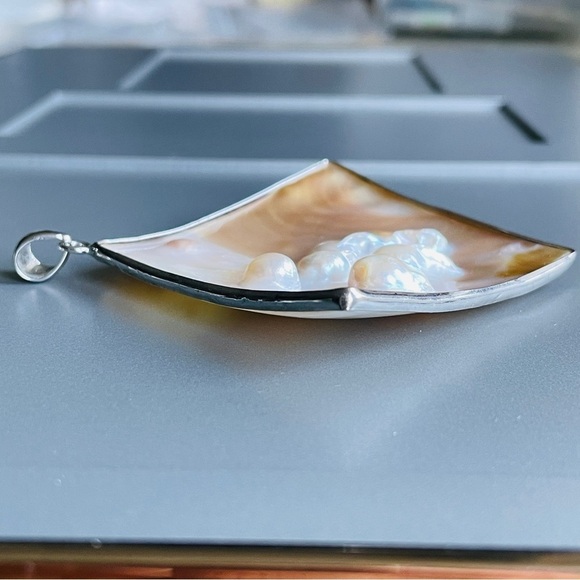 Stunning Blister Pearls Mother Of Pearl Shell Square Pendant Silver Edge… - Picture 6 of 7